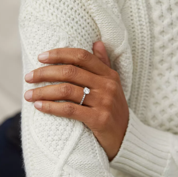 Lab-Grown Diamonds Versus Natural Diamonds: What’s the Difference?