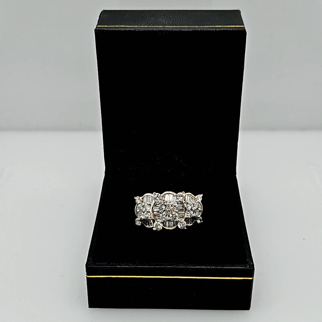 18K Yellow Gold &amp; Diamond Ring-Estate