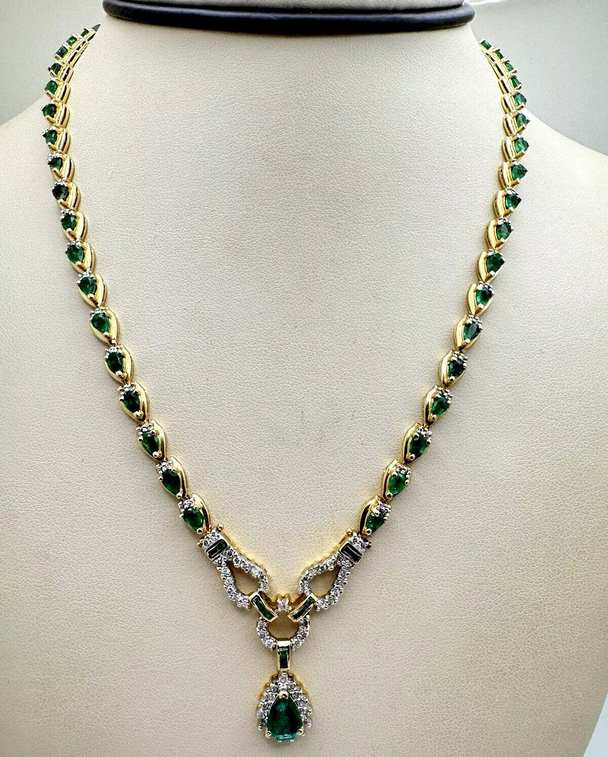 Vintage Estate 14k Gold Fine Precious Emerald And Diamond Toggle Necklace 1.00ct