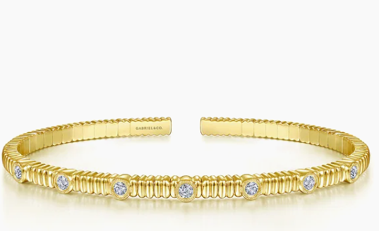 Demure - 14K Yellow Gold Diamond Bangle