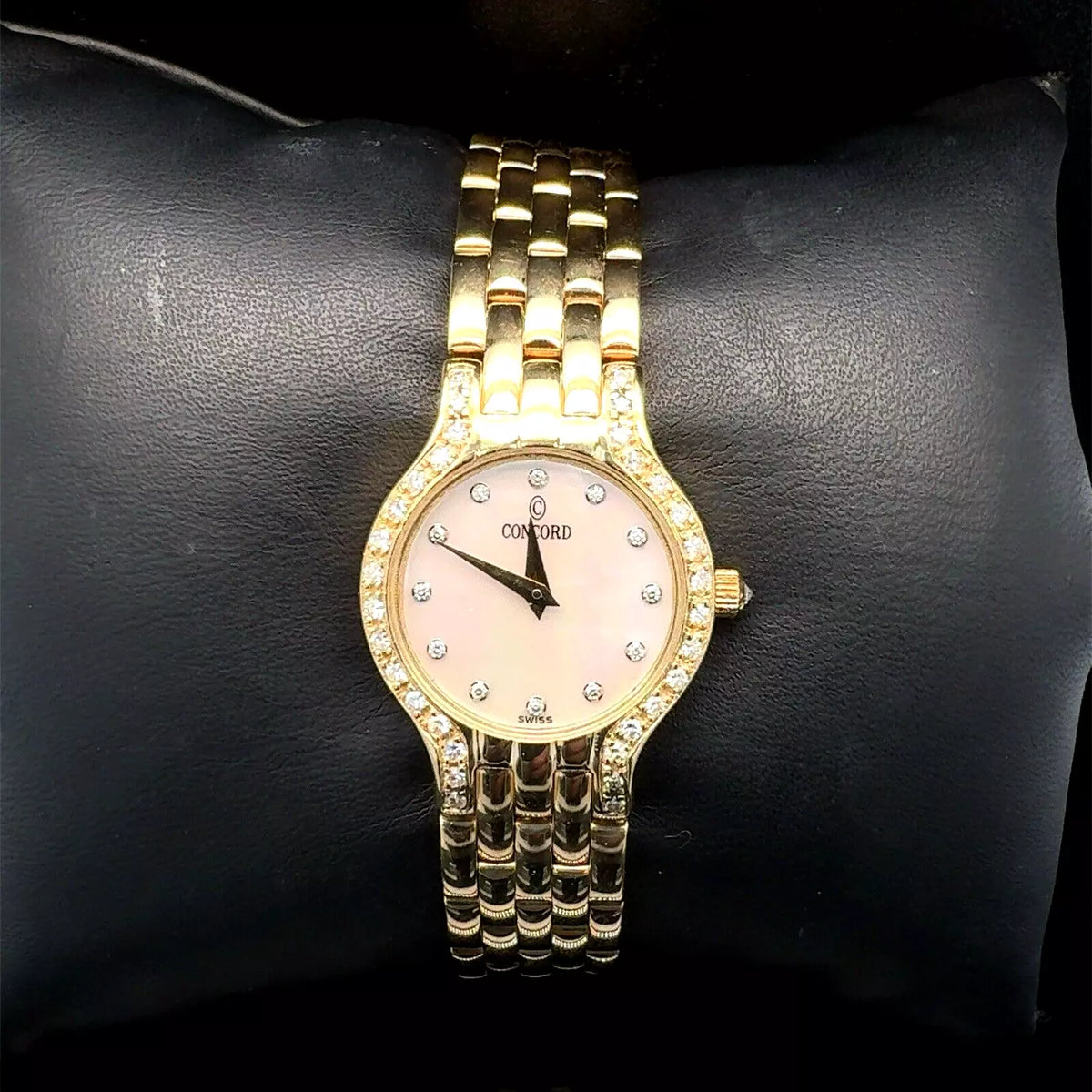 Ladies Concord Les Palais 14k Solid Yellow Gold Watch W/diamond Bezel &amp; MOP Dial
