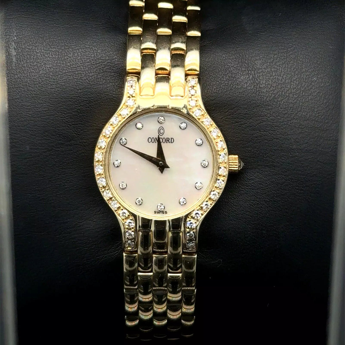Ladies Concord Les Palais 14k Solid Yellow Gold Watch W/diamond Bezel &amp; MOP Dial