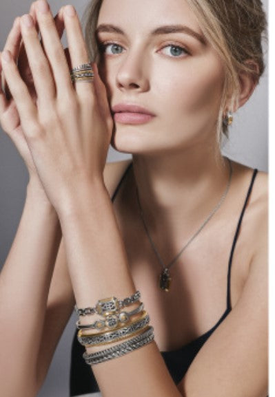 Intrigue Bar Bracelet