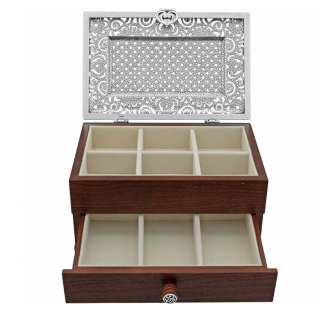 Lacie Daisy Jewelry Chest