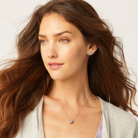 Illumina Petite Necklace